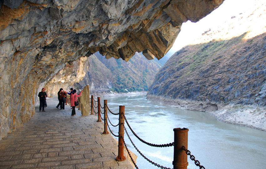 Ущелье Прыгающего Тигра